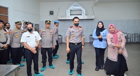 Pastikan Standar Nutrisi Personel, Kapolda Jambi Cek Fasilitas SPPG di Polres Bungo